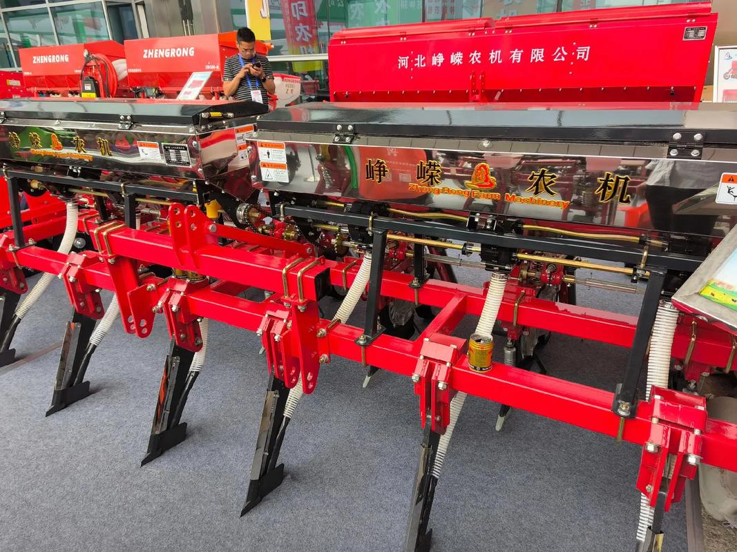 现代农业机械的推广与发展——以滑县润丰农机销售和武汉国际农机博览会为例